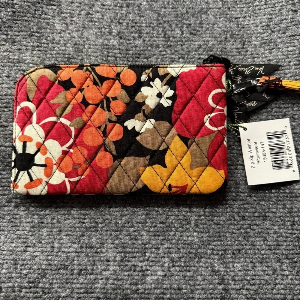 Vera Bradley Wristlet Wallet Red Bittersweet Floral Quilted‎ Card Holder Hippie - Picture 3 of 9
